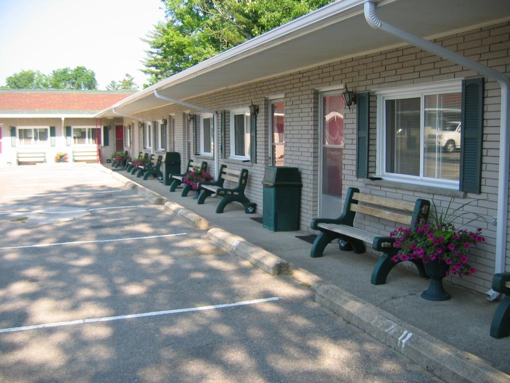 J & J Motel Wasaga Beach Exterior photo