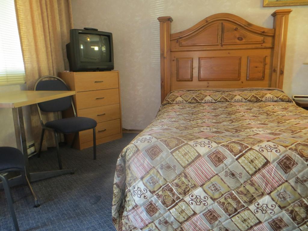 J & J Motel Wasaga Beach Room photo