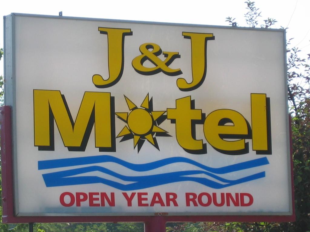 J & J Motel Wasaga Beach Exterior photo