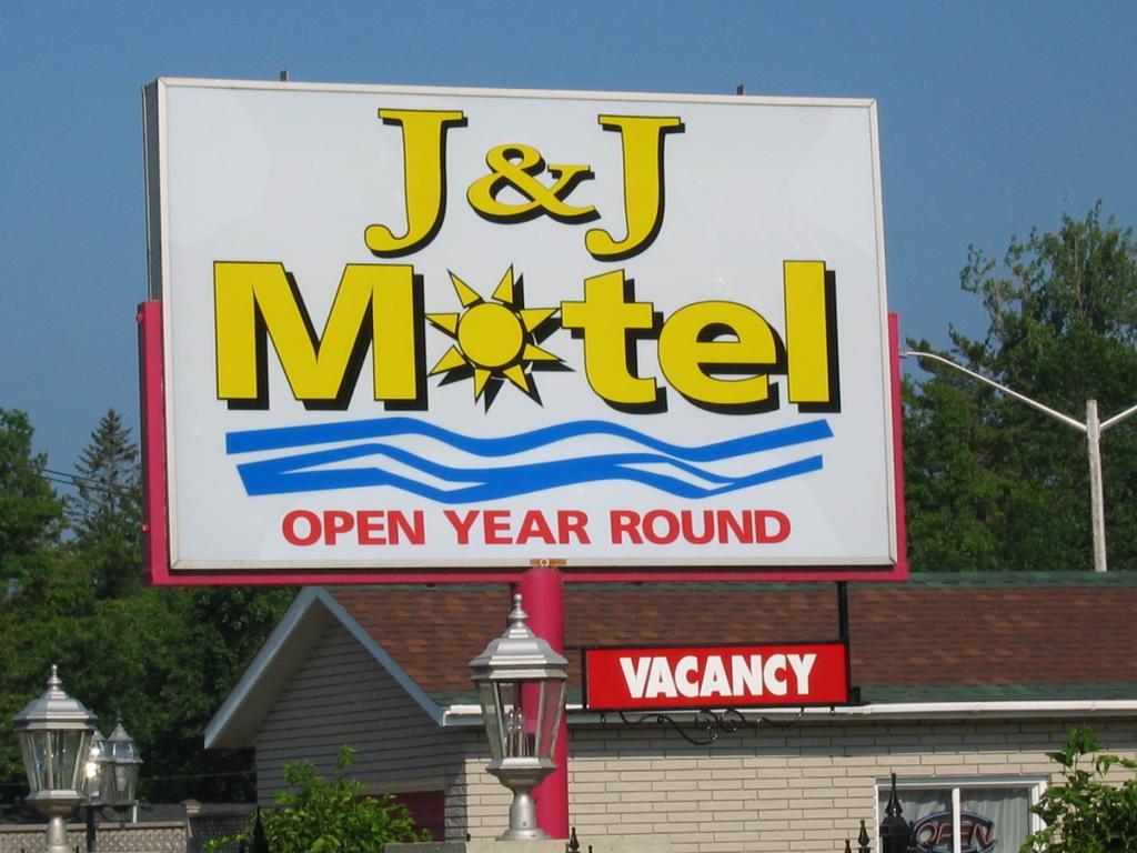 J & J Motel Wasaga Beach Exterior photo